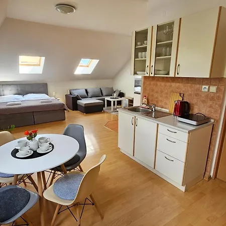 V Zlatej Ulicke Apartament