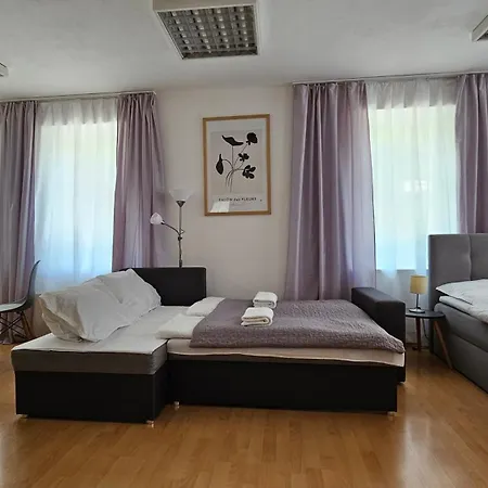 Apartmán V Zlatej Ulicke *