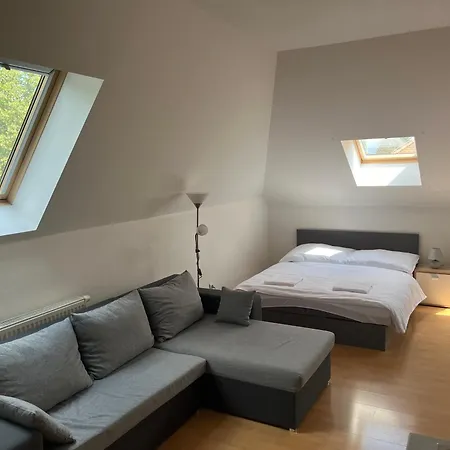 V Zlatej Uličke Apartamento